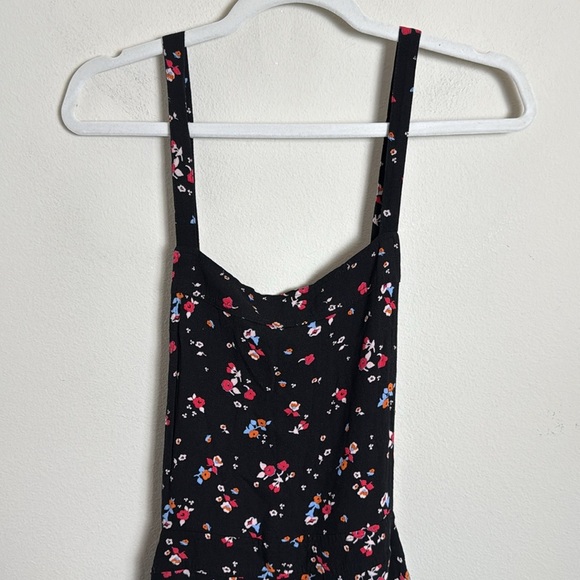 Free People Sweet in the Streets Black Floral Overall Shorts Size Large - Picture 4 of 8
